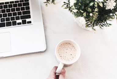 高昉洁羽毛球世锦赛首秀开门红！晋级女单32强