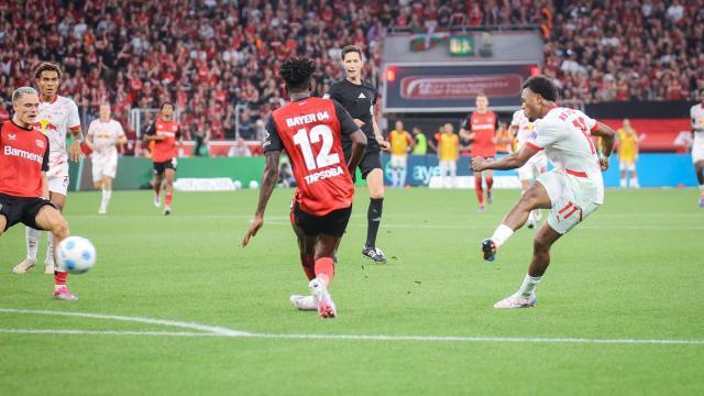 pg游戏-2比0领先就不会踢，控不住场的勒沃库森失德甲金身